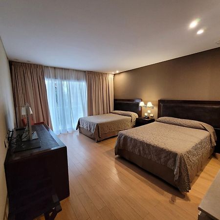 Hotel Plaza Колон Экстерьер фото