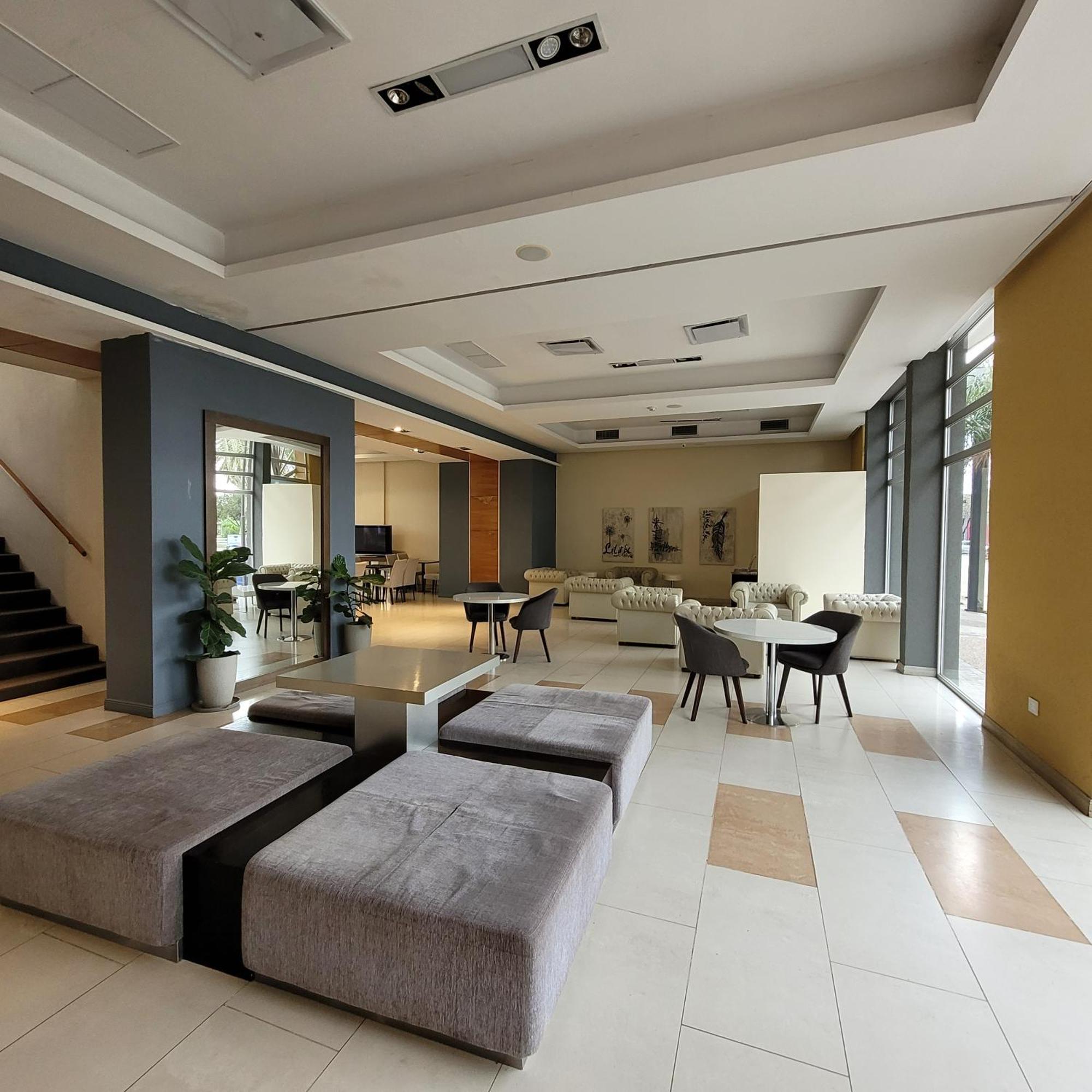 Hotel Plaza Колон Экстерьер фото