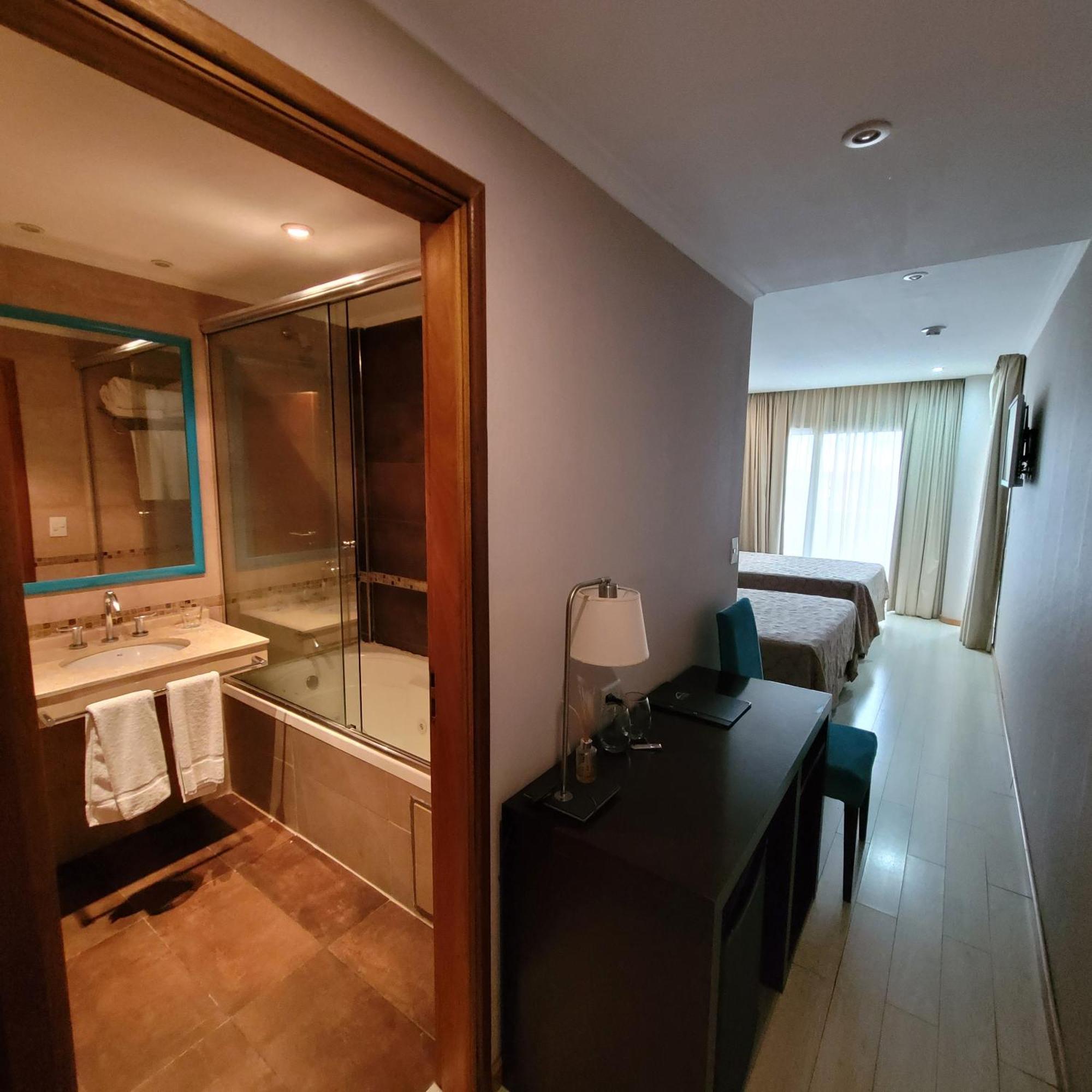 Hotel Plaza Колон Экстерьер фото